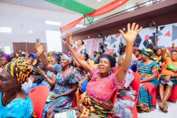 First Lady Remi Tinubu Spreads Joy, Gifts 250 Enugu Elderly Persons N50m